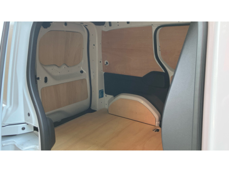 Nissan Townstar L1 Petrol 1.3 Tekna Van